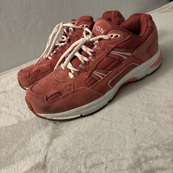 Vionic Walker Women's Plantar Fasciitis Shoe - Pink Rose Suede Size 7.5 - Picture 3 of 15